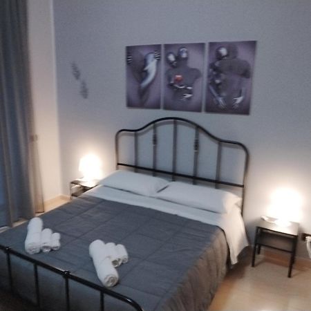 B&B Nancy Napoli Bagian luar foto