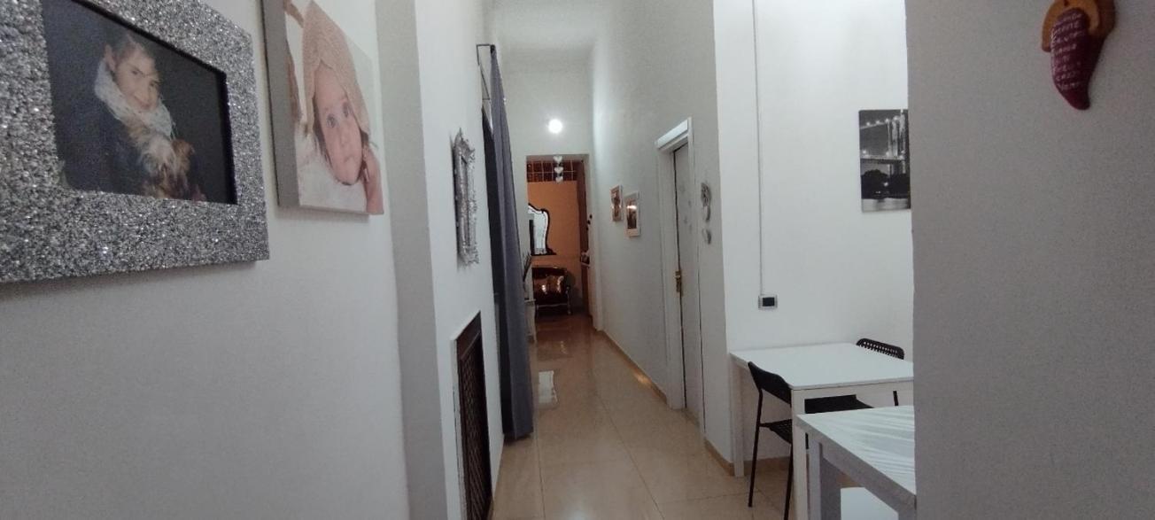 B&B Nancy Napoli Bagian luar foto