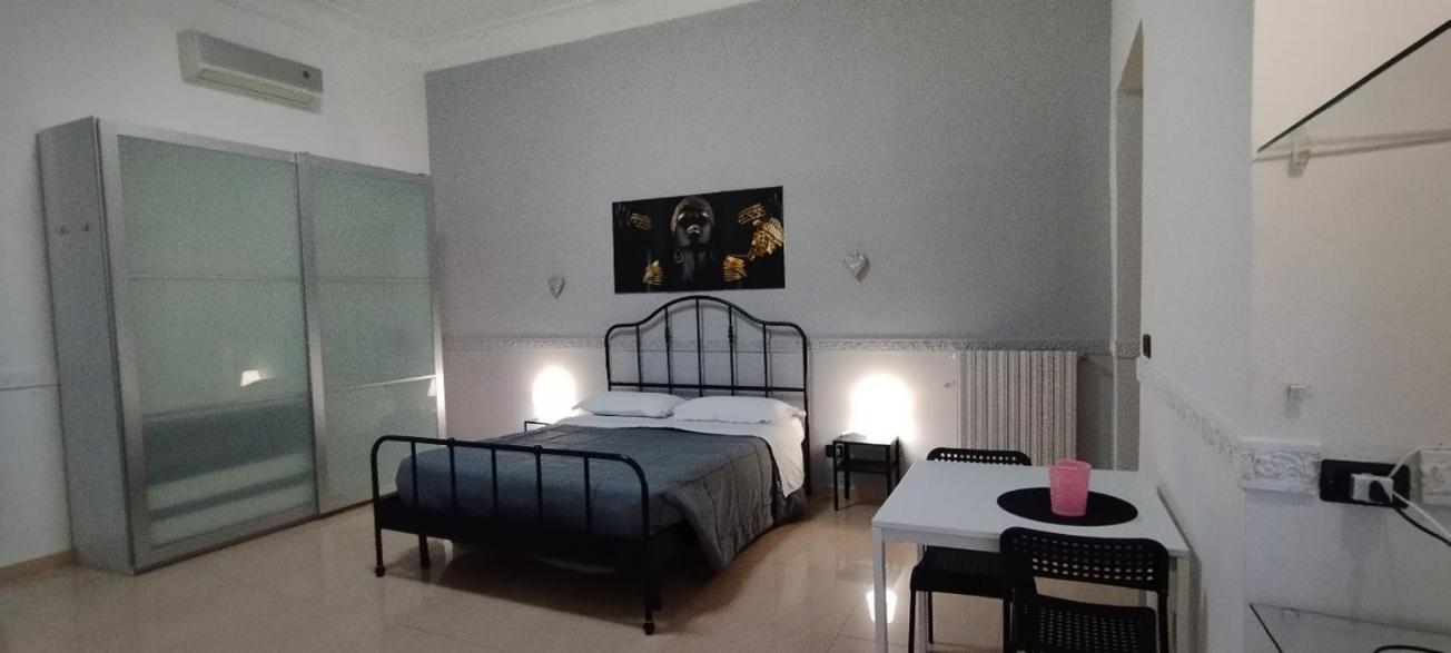 B&B Nancy Napoli Bagian luar foto