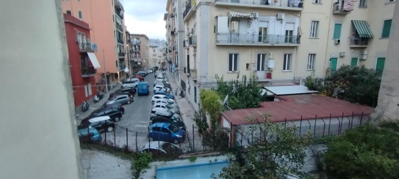 B&B Nancy Napoli Bagian luar foto