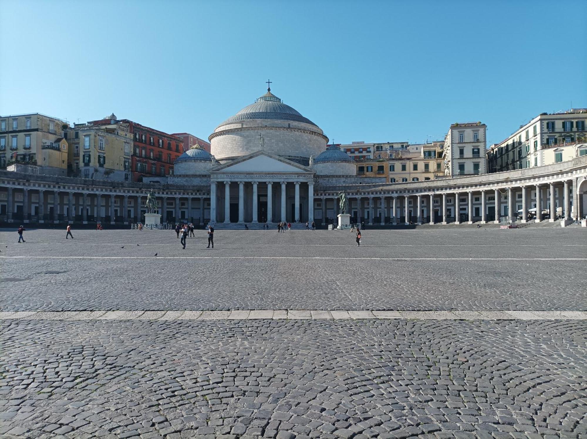 B&B Nancy Napoli Bagian luar foto