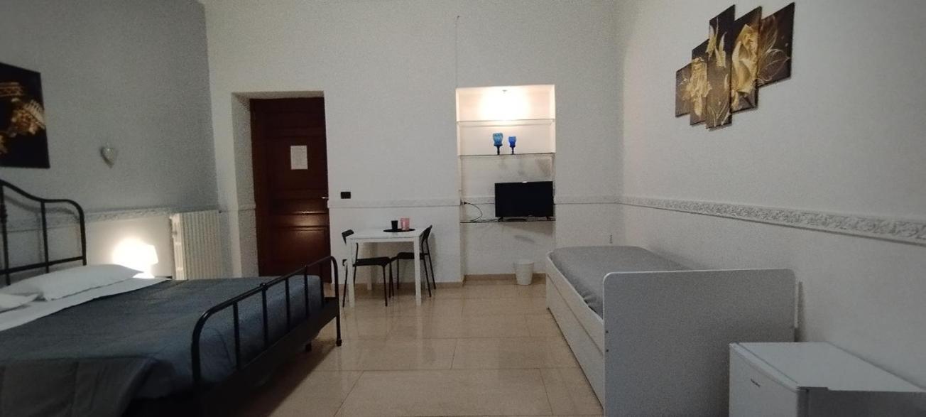 B&B Nancy Napoli Bagian luar foto